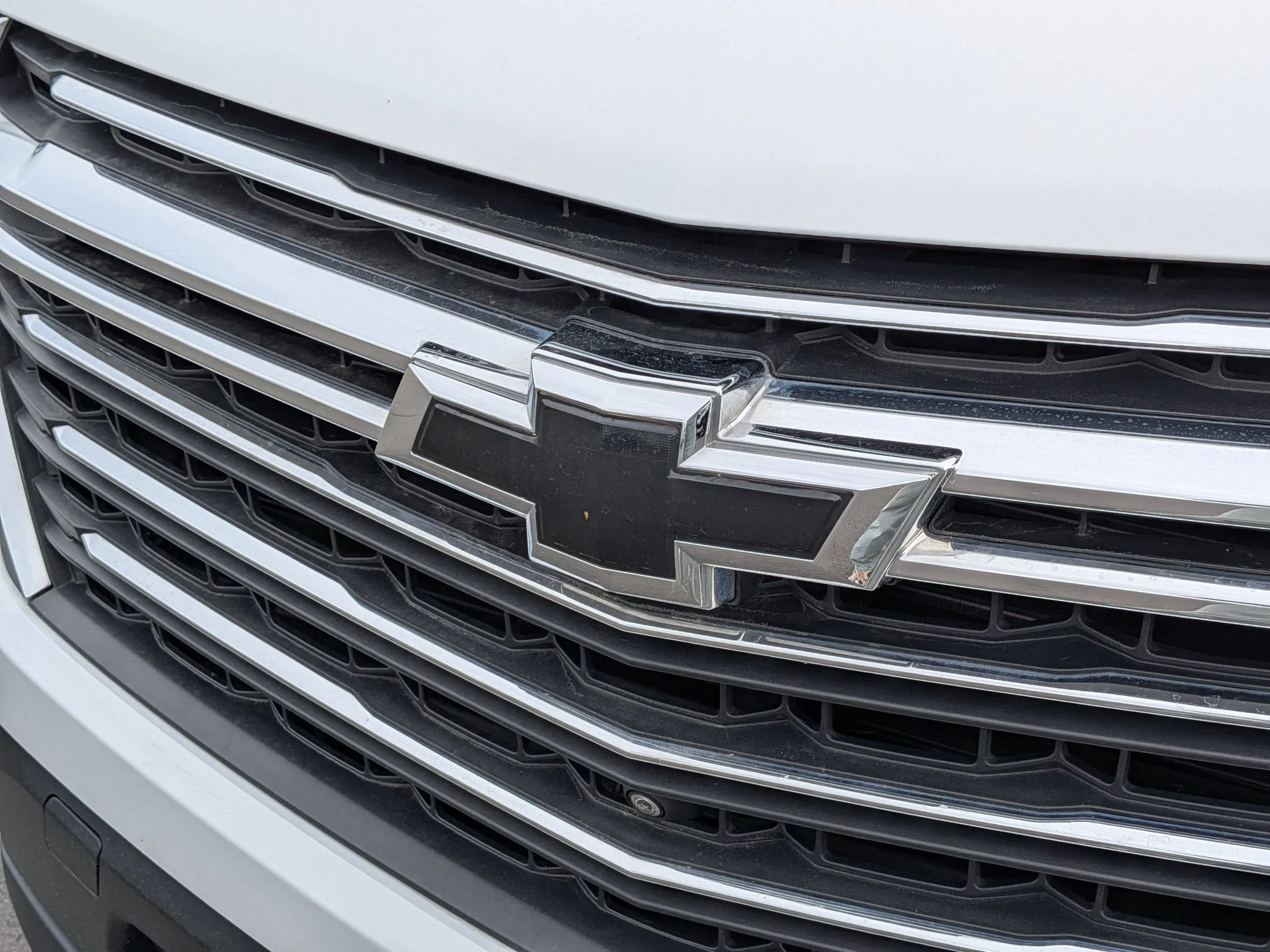Used 2023 Summit White Chevrolet LT Cloth image 30