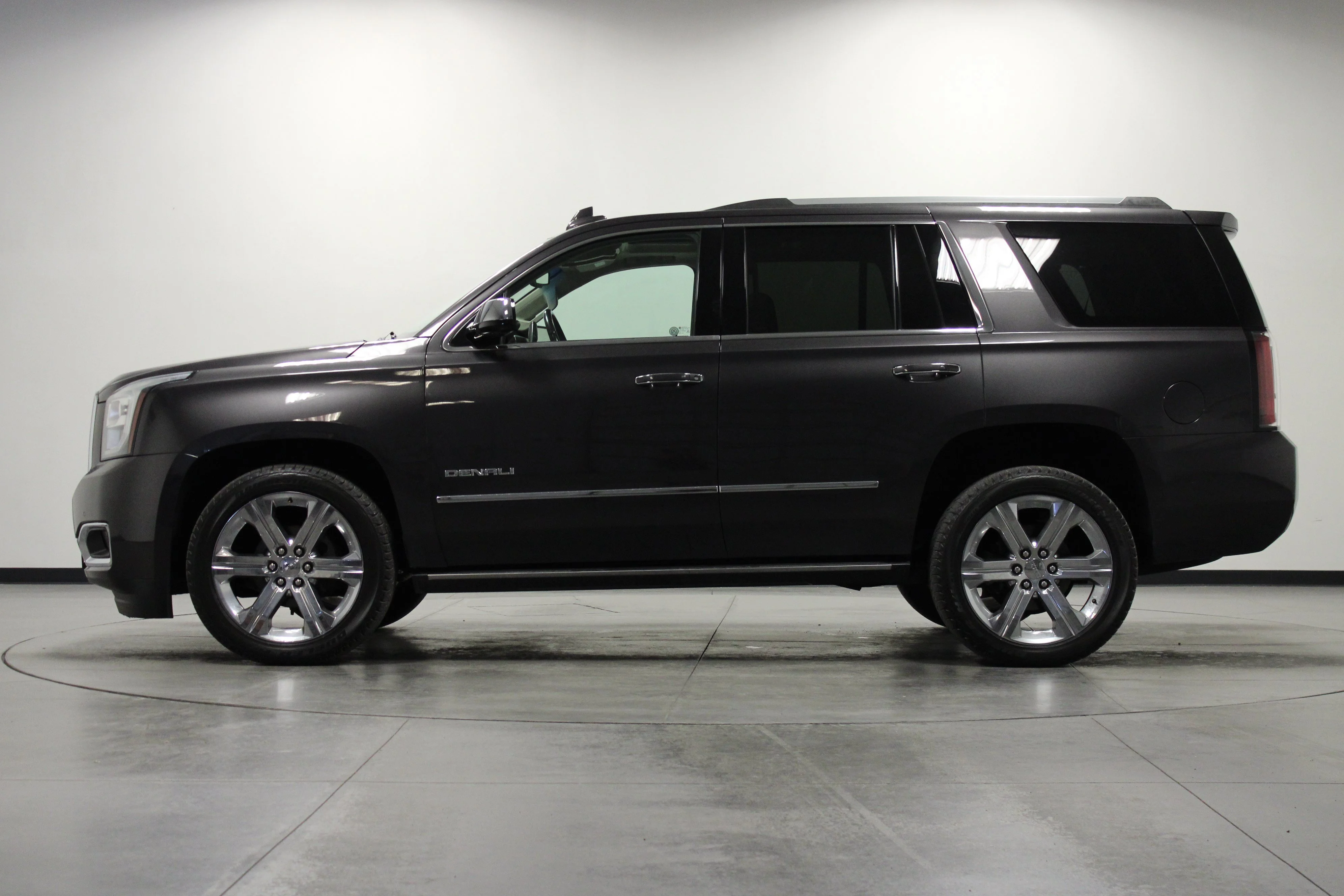 Used 2018 IRIDIUM METALLIC GMC Denali image 7
