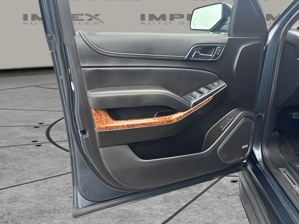 Used 2020 Gray Chevrolet RST image 30