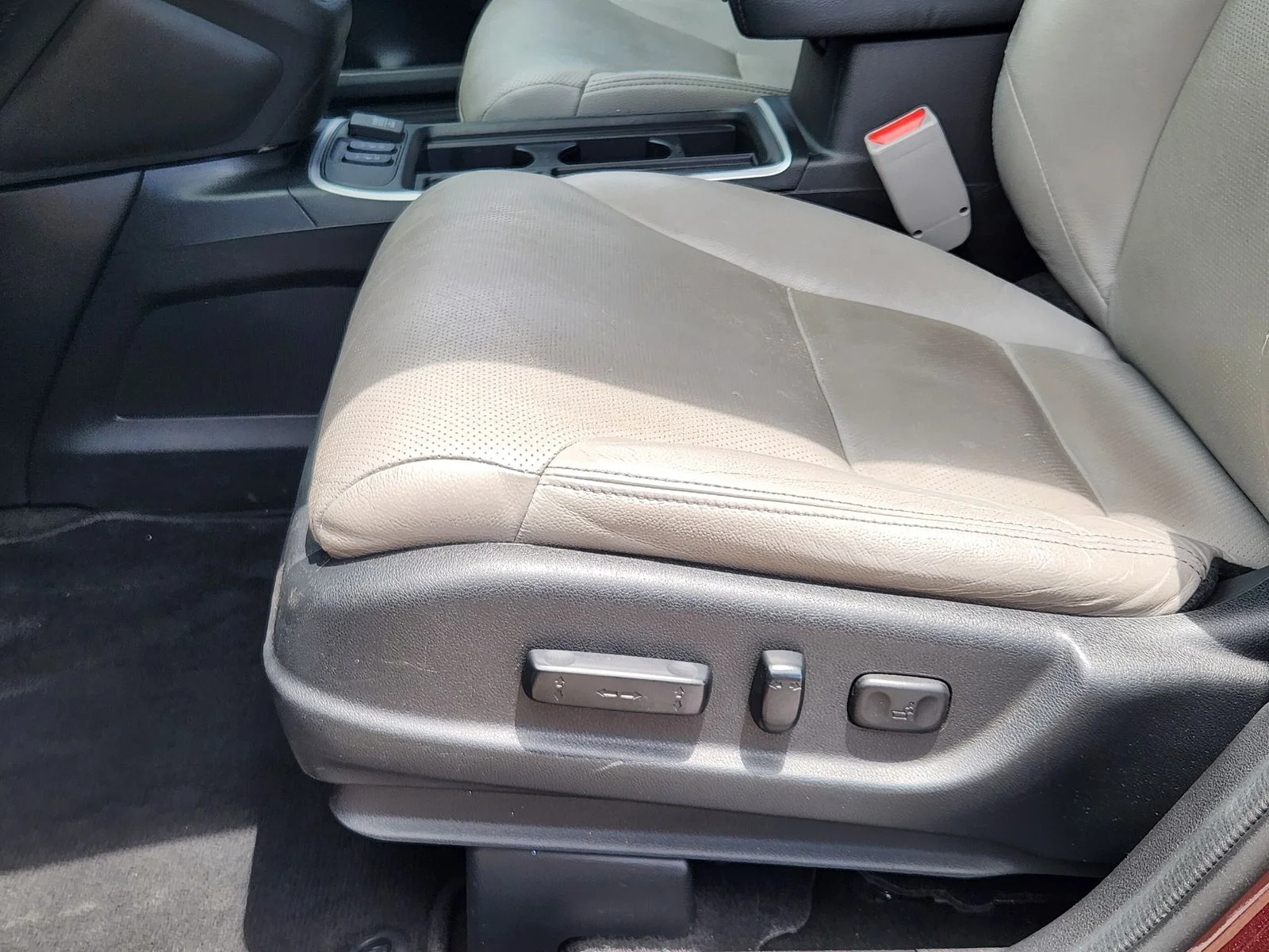 Used 2015 Red Honda EX-L image 24