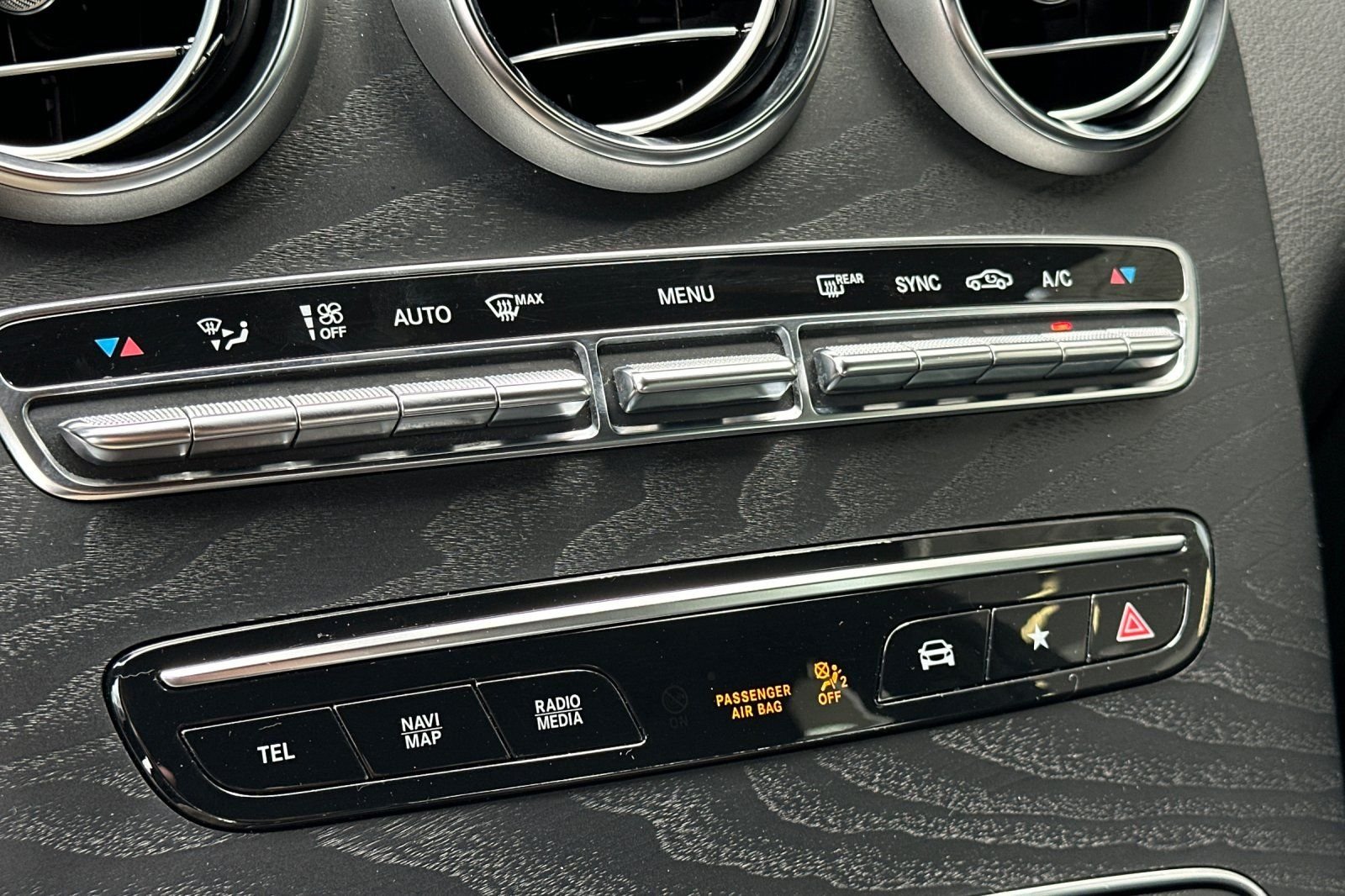 Used 2022 Black Mercedes-Benz GLC 300 image 19