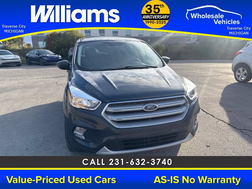 Used 2019  Ford SE image 8