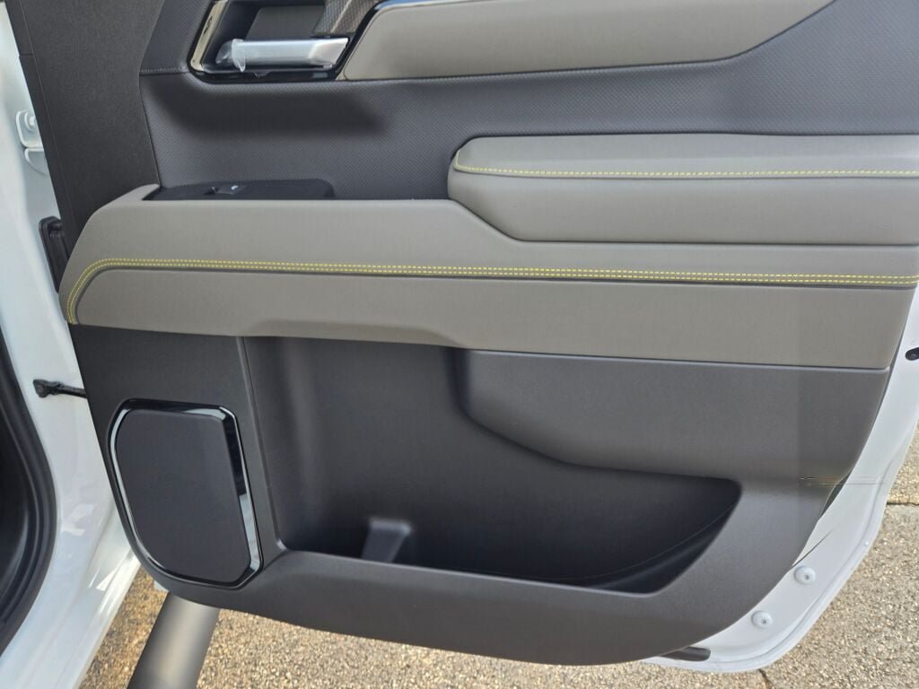 2026 Chevrolet Silverado 1500 ZR2 - Photo 10