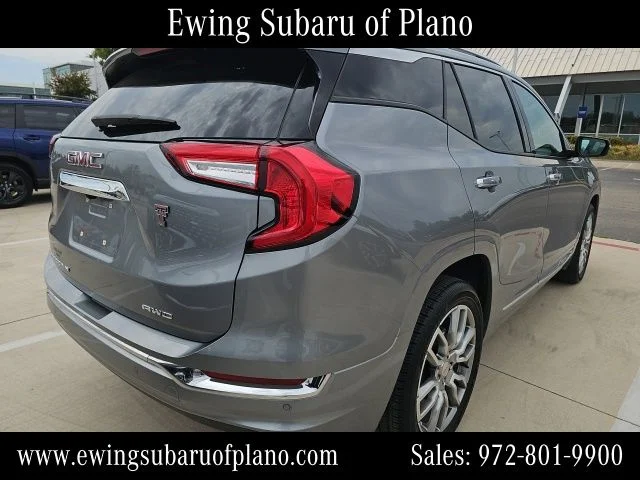 Used 2023 Silver GMC Denali image 4