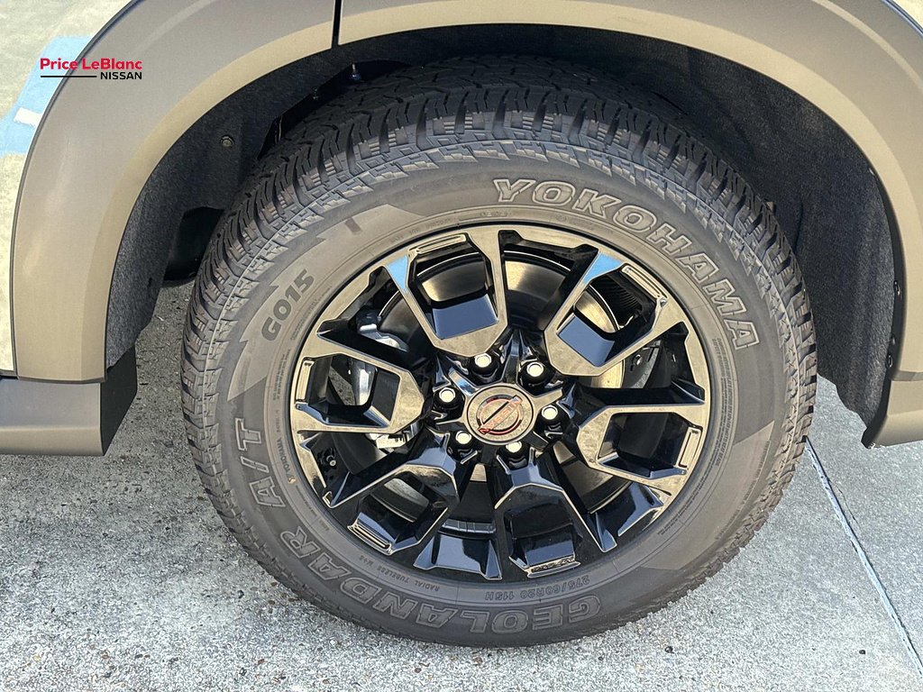 New 2026 Alpine Metallic / Super Black Two-tone Nissan PRO-4X® image 4