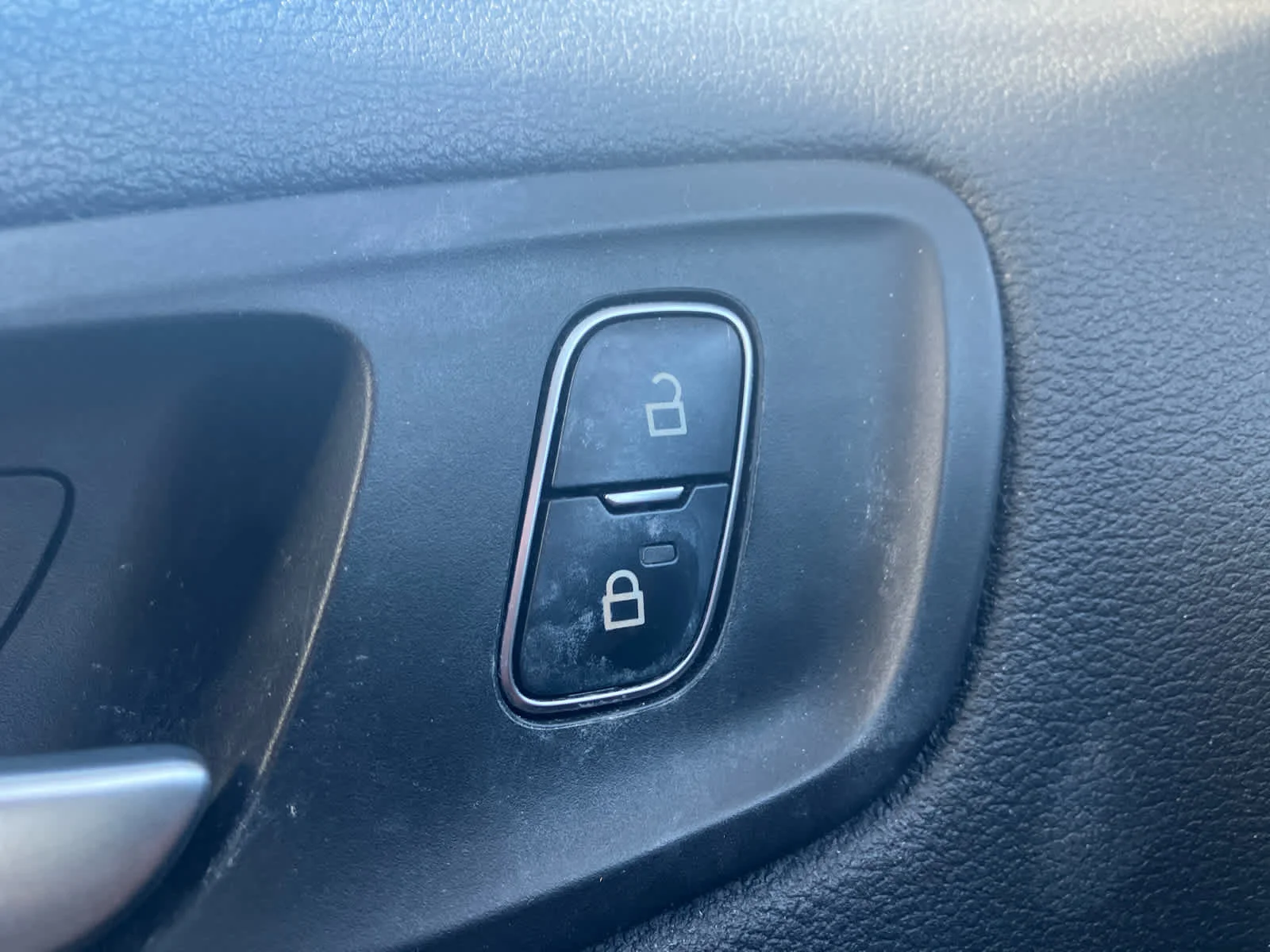 Used 2017 Magnetic Metallic Ford SE image 11