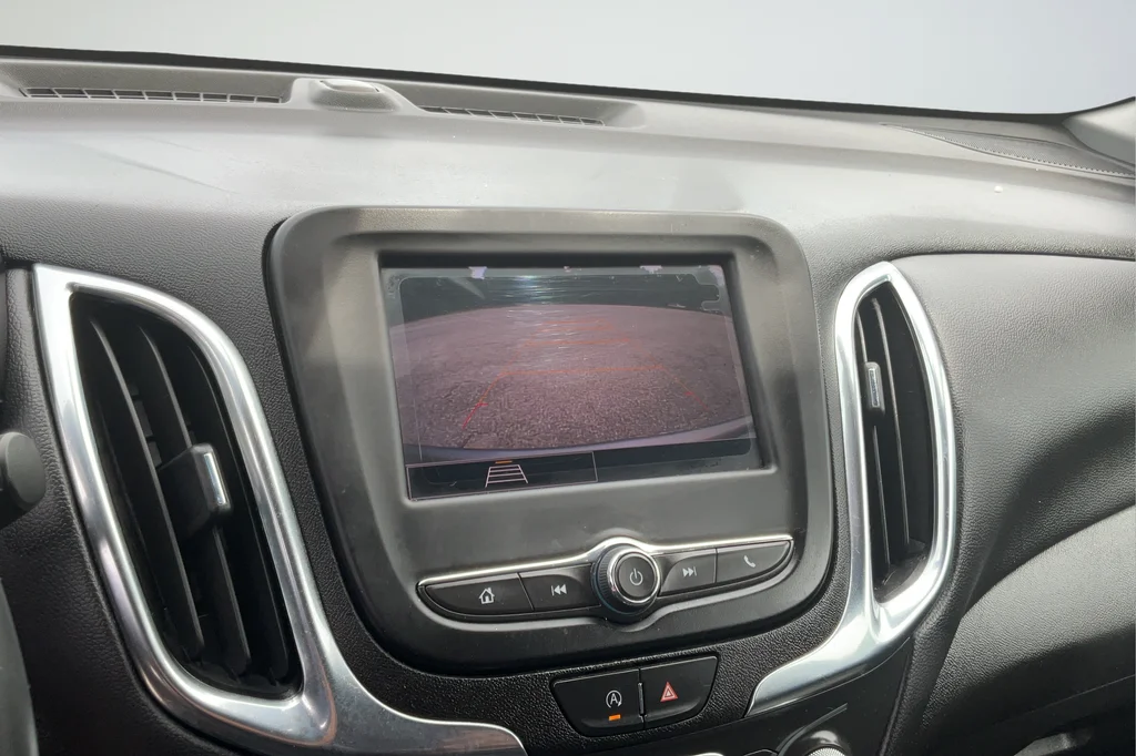 Used 2024 Gray Chevrolet LT image 17