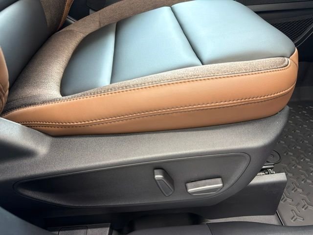New 2026 Ruby Red Metallic Tinted Clearcoat Ford Outer Banks® image 47