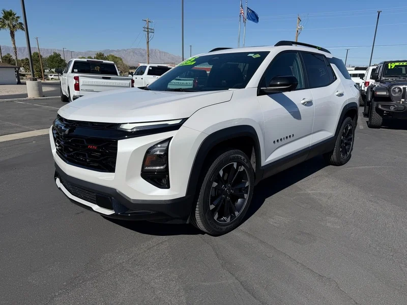 Used 2025 Iridescent Pearl Tricoat Chevrolet RS image 7