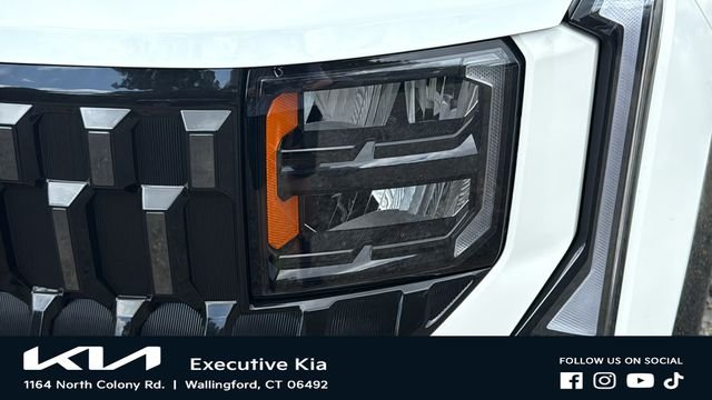 New 2027 Snow White Pearl / Black Roof Kia X-Line S image 7