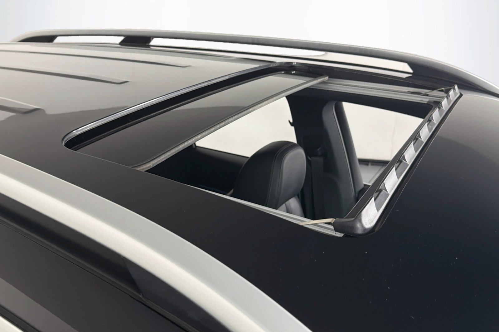 Used 2020 Black Mercedes-Benz 350 image 23