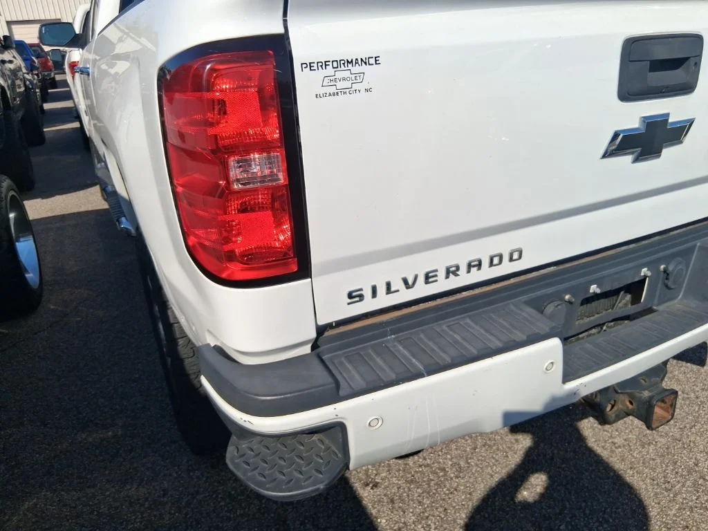 Used 2017 White Chevrolet LTZ image 10