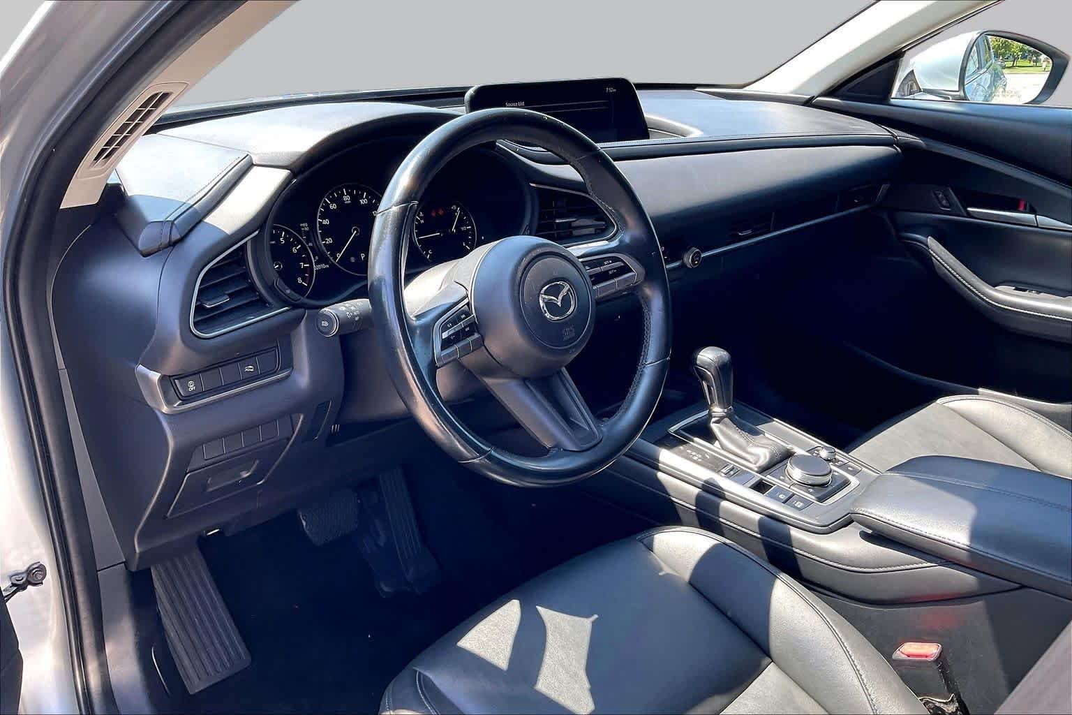 Used 2021 Sonic Silver Metallic Mazda Select image 16