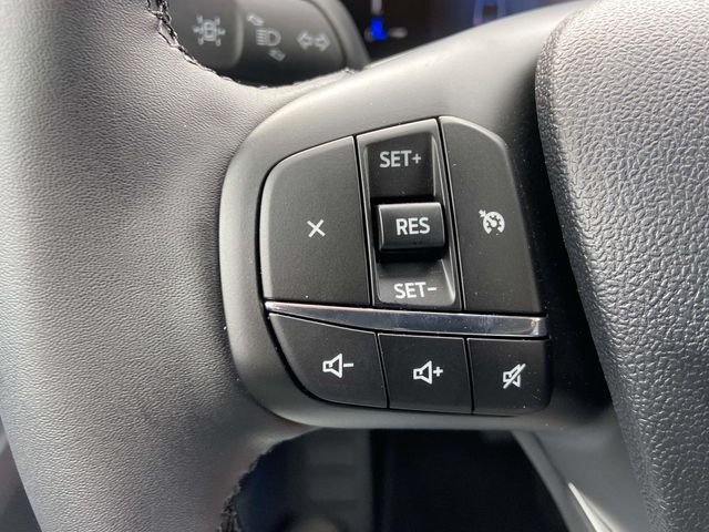 New 2026 Space White Metallic Ford XLT image 15