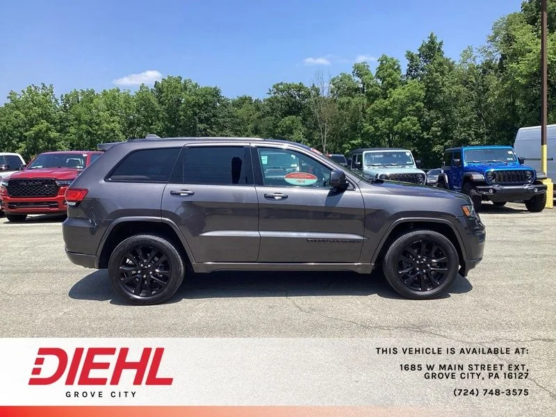 Used 2021 Gray Jeep Laredo X image 8