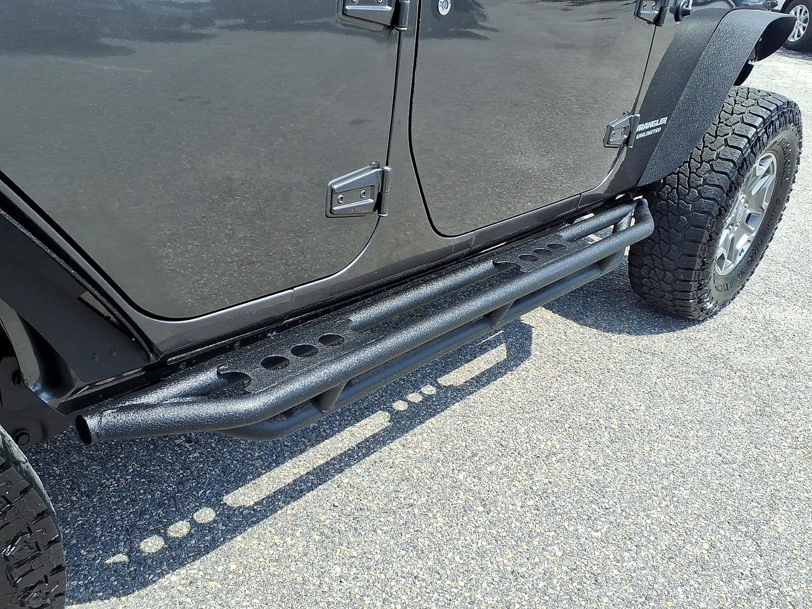 Used 2017 Granite Crystal Metallic Clearcoat Jeep Rubicon image 24