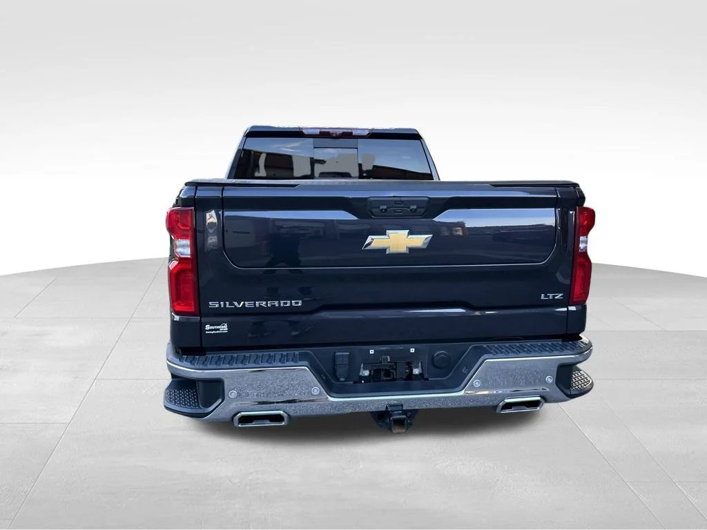 Used 2024 Gray Chevrolet LTZ image 4