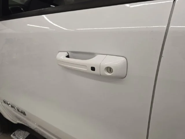 Used 2020 Bright White Clearcoat Ram Laramie image 21