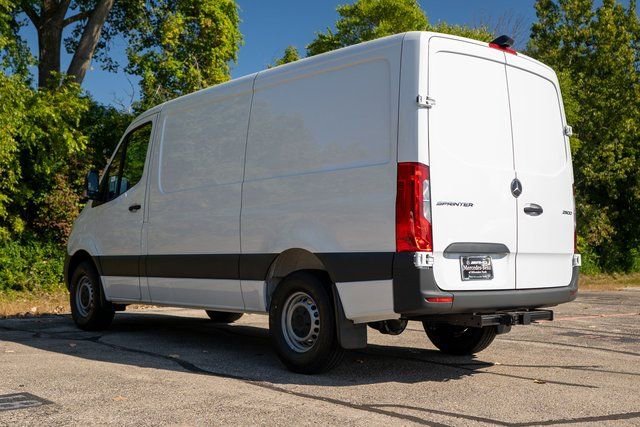 New 2026 Arctic White Mercedes-Benz Cargo 144 WB image 34