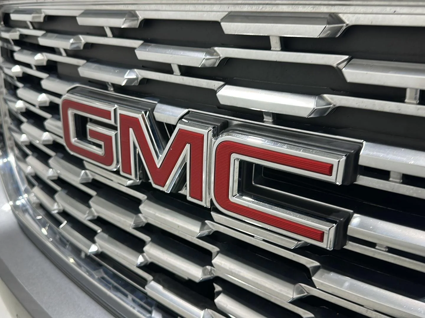 Used 2019 SATIN STEEL METALLIC GMC Denali image 30