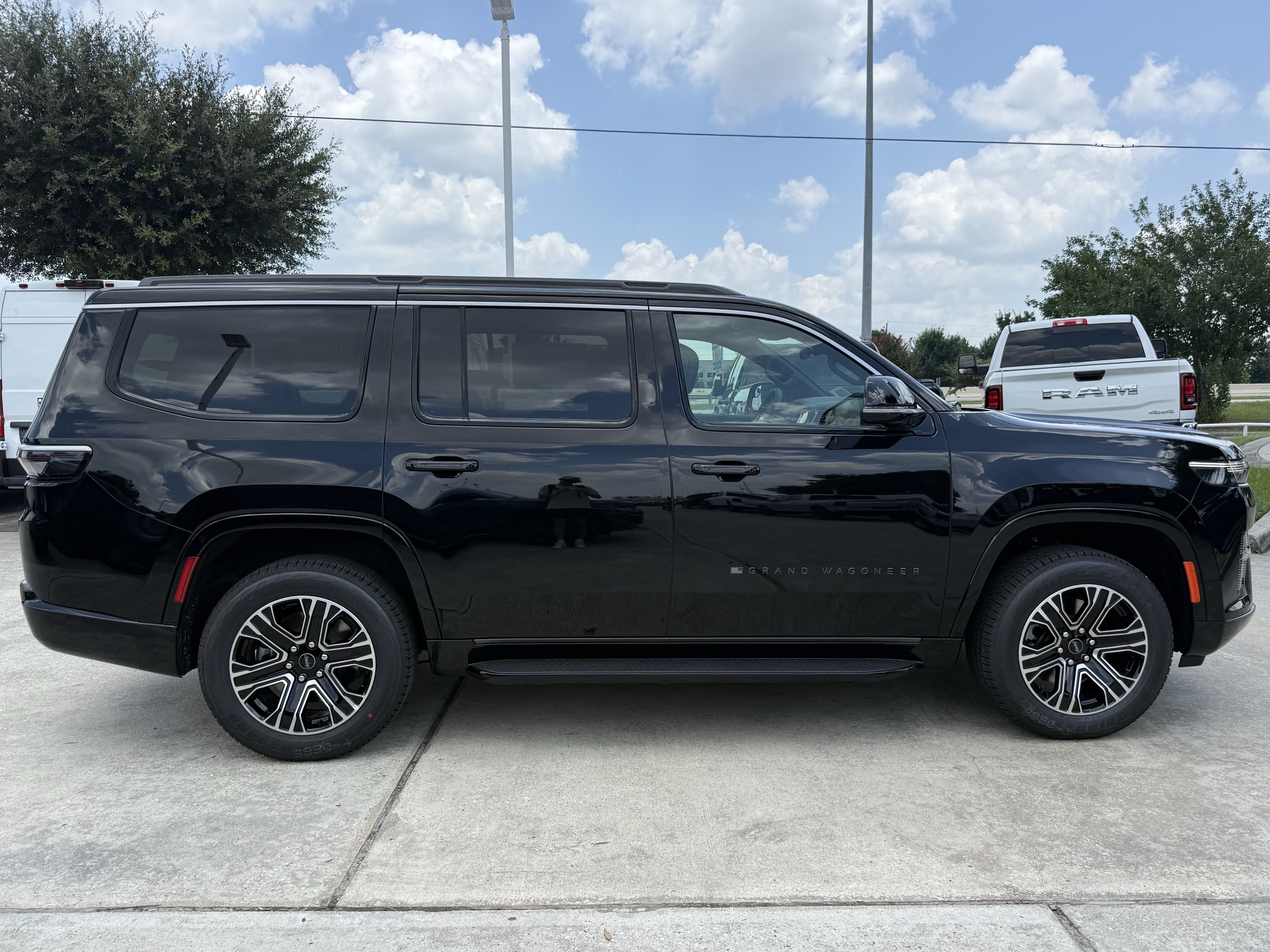 New 2026 High Gloss Black Exterior Paint Jeep  image 3
