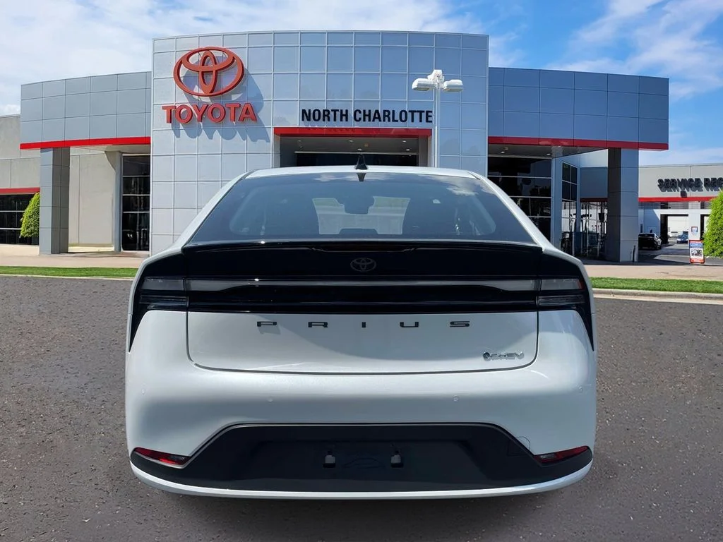 New 2026 Wind Chill Pearl Toyota SE image 6