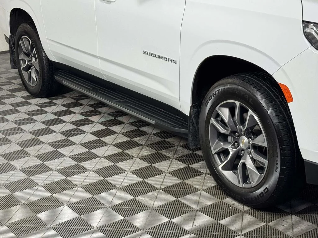 Used 2024 White Chevrolet LT image 12