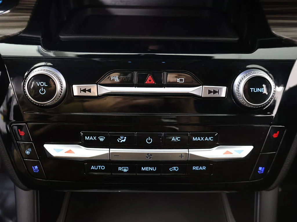 Used 2022 Black Ford Limited image 57