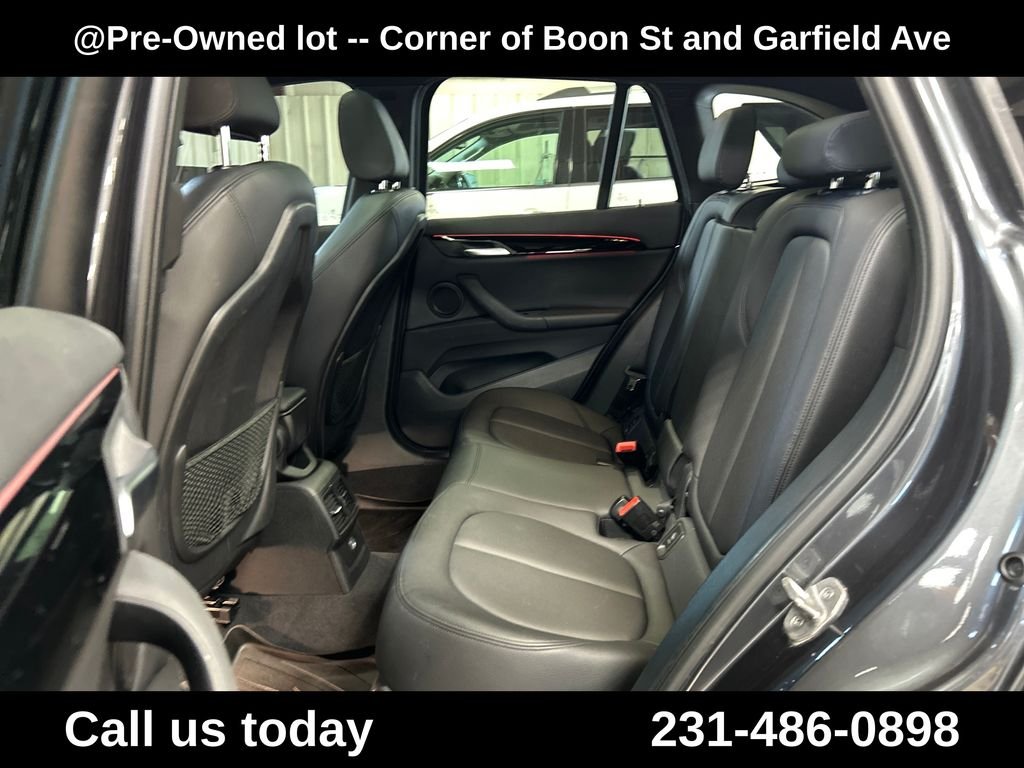 Used 2018 Gray BMW xDrive28i image 23