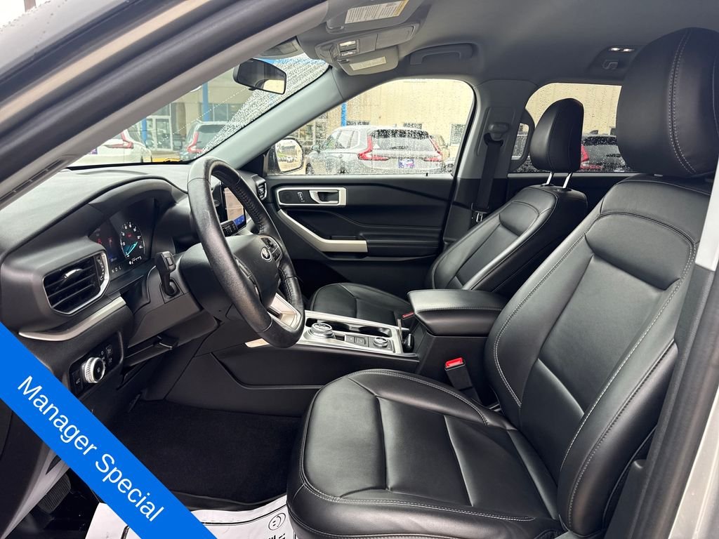 Used 2022 Silver Ford XLT image 10