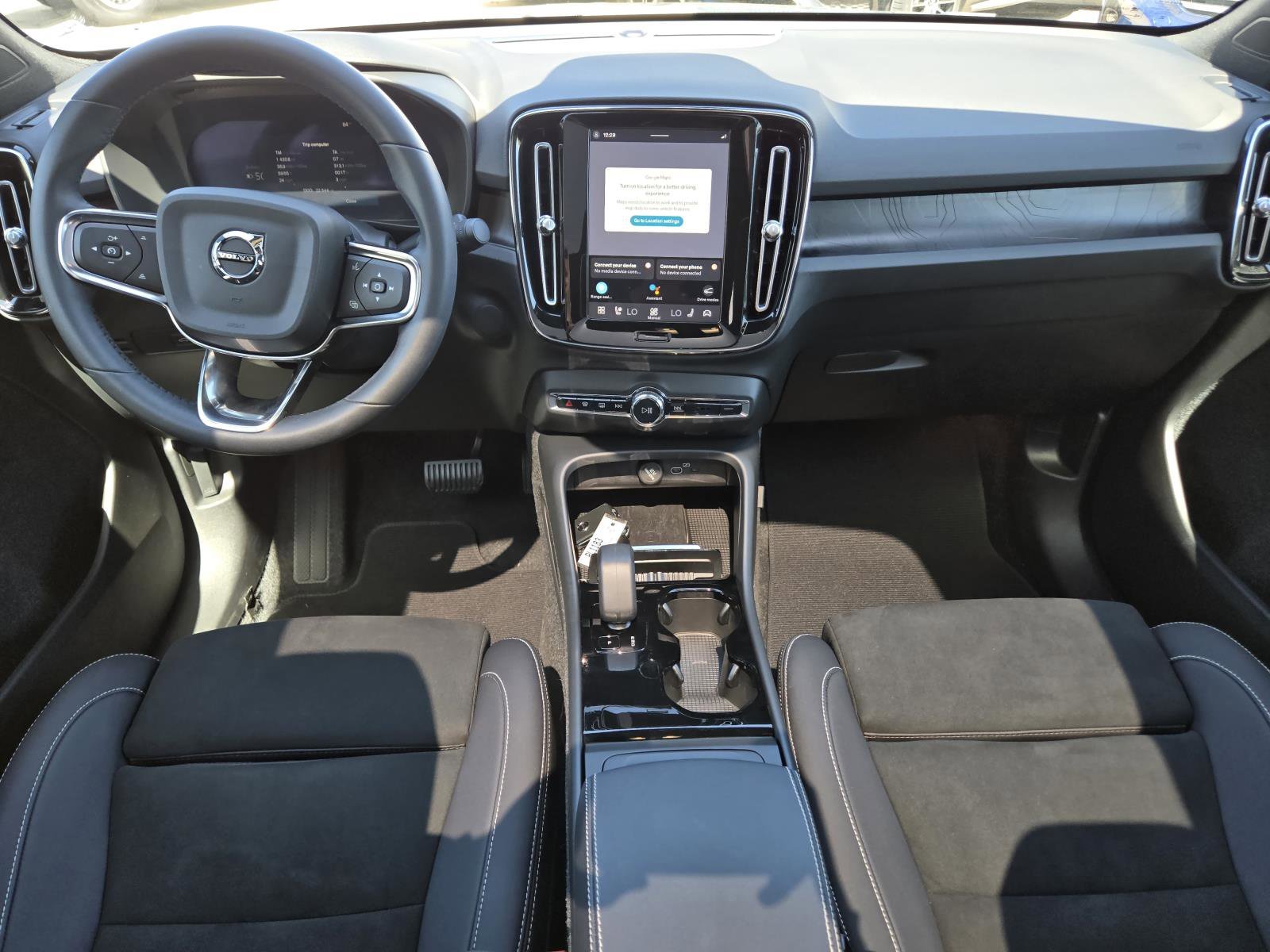 Used 2023 Thunder Gray Metallic Volvo Plus image 35