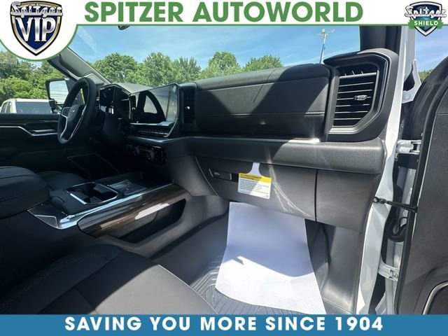 New 2026 Summit White Chevrolet LT image 30