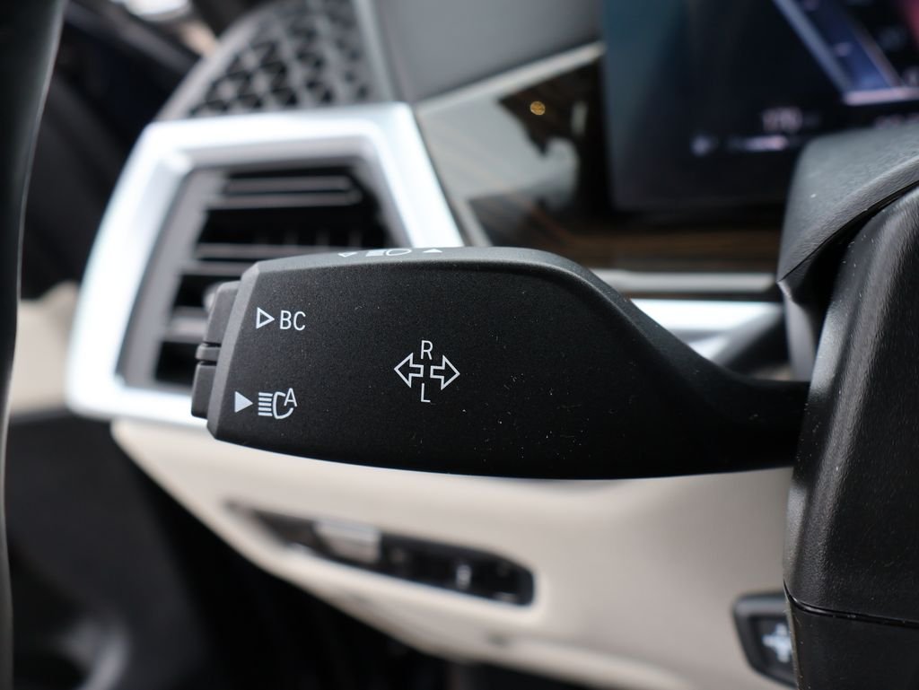 Used 2023 Carbon Black Metallic BMW xDrive40i image 37