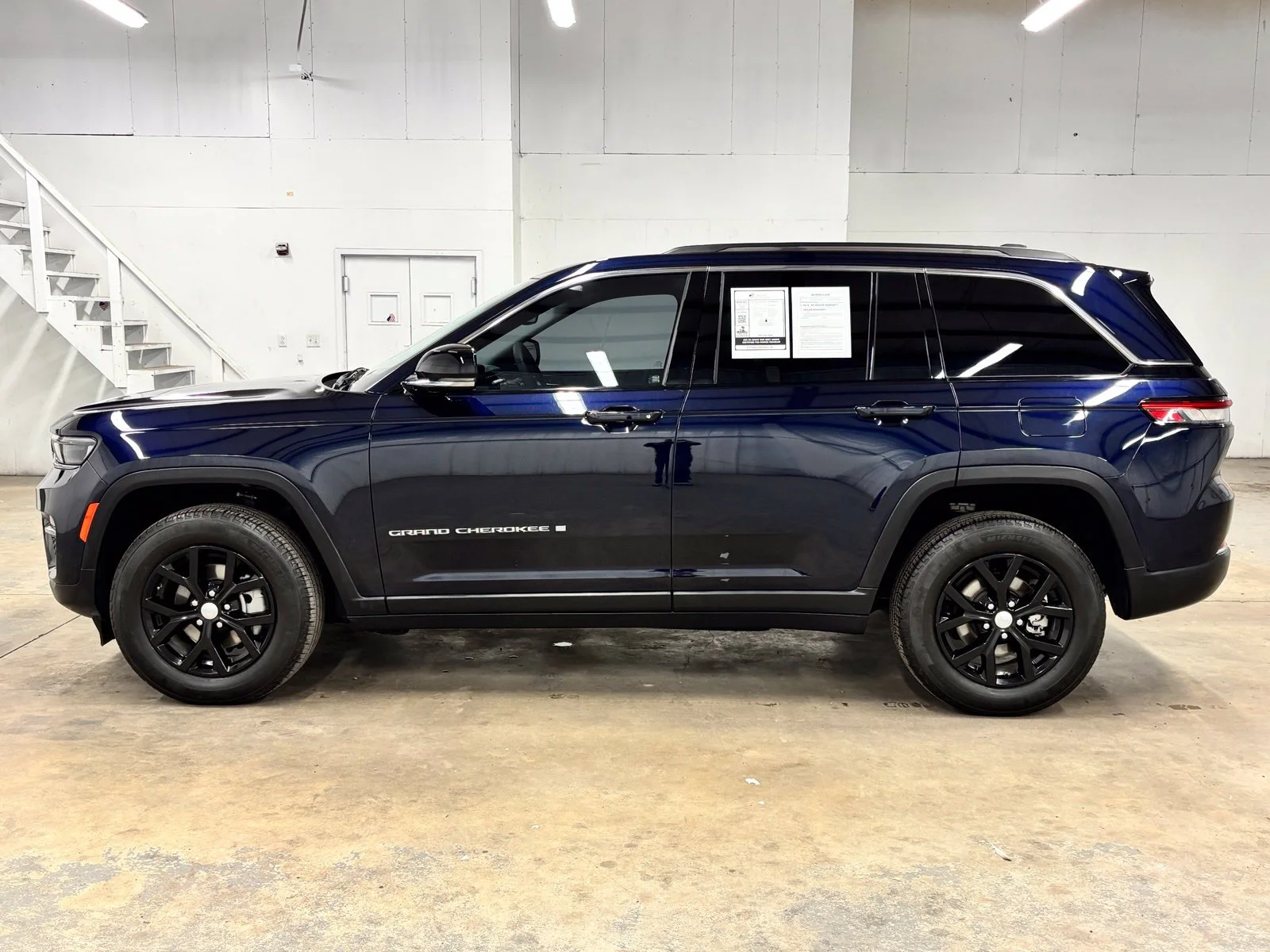 Used 2023 Black Jeep Limited image 4