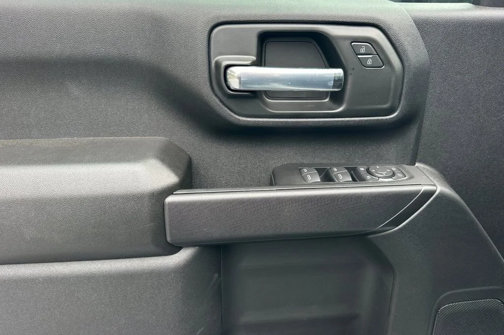 2026 GMC Sierra 3500HD Pro - Photo 9