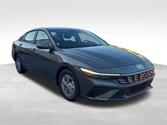 New 2026 Gray Hyundai SE image 7