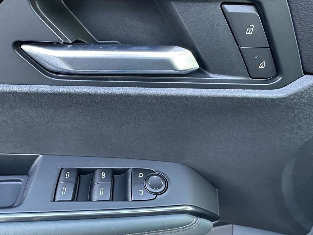 2026 GMC Acadia AT4 - Photo 16
