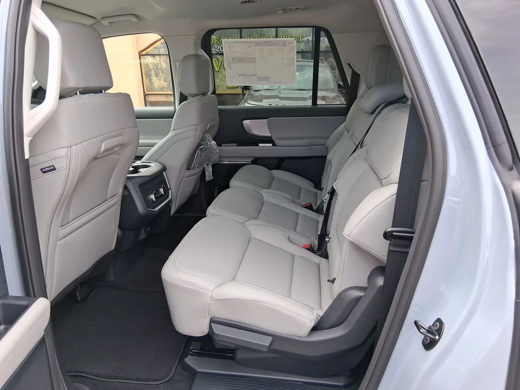 New 2027 Glacier Gray Metallic Tri-Coat Ford MAX Active image 23