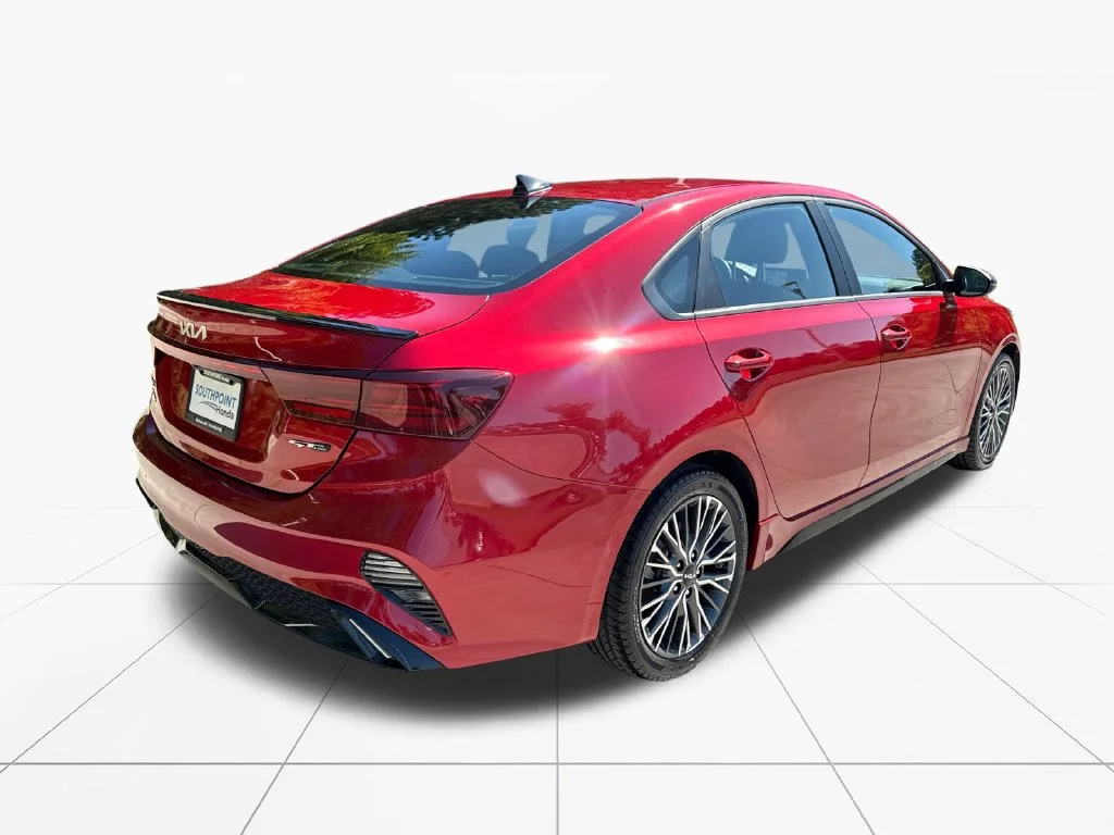 Used 2024 Currant Red Kia GT-Line image 8