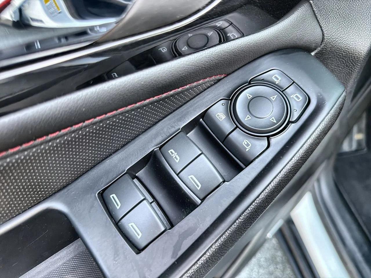 Used 2023 Summit White Chevrolet RS image 19