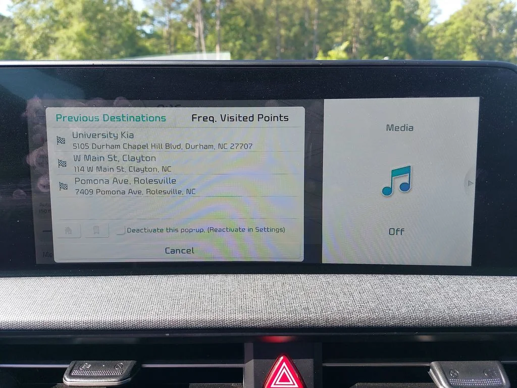Used 2023 White Kia Wind image 22