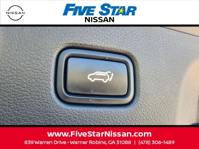 Used 2023 White Hyundai Calligraphy image 14