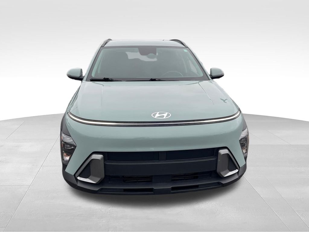 Used 2025 Green Hyundai SEL image 9