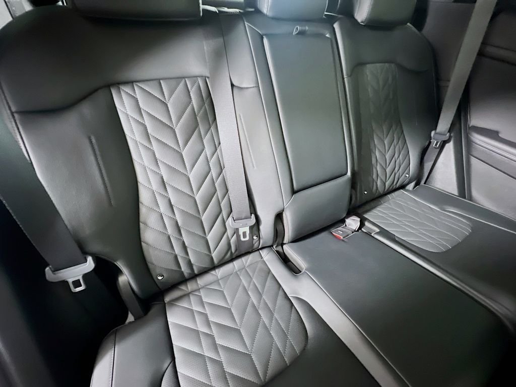 Used 2024 Glacier White Pearl/Ebony Black Roof Kia X-Pro Prestige image 28