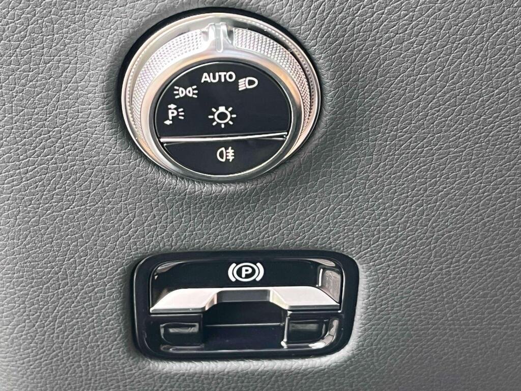 New 2026 2040/Black Mercedes-Benz AMG® GLC 43 image 30