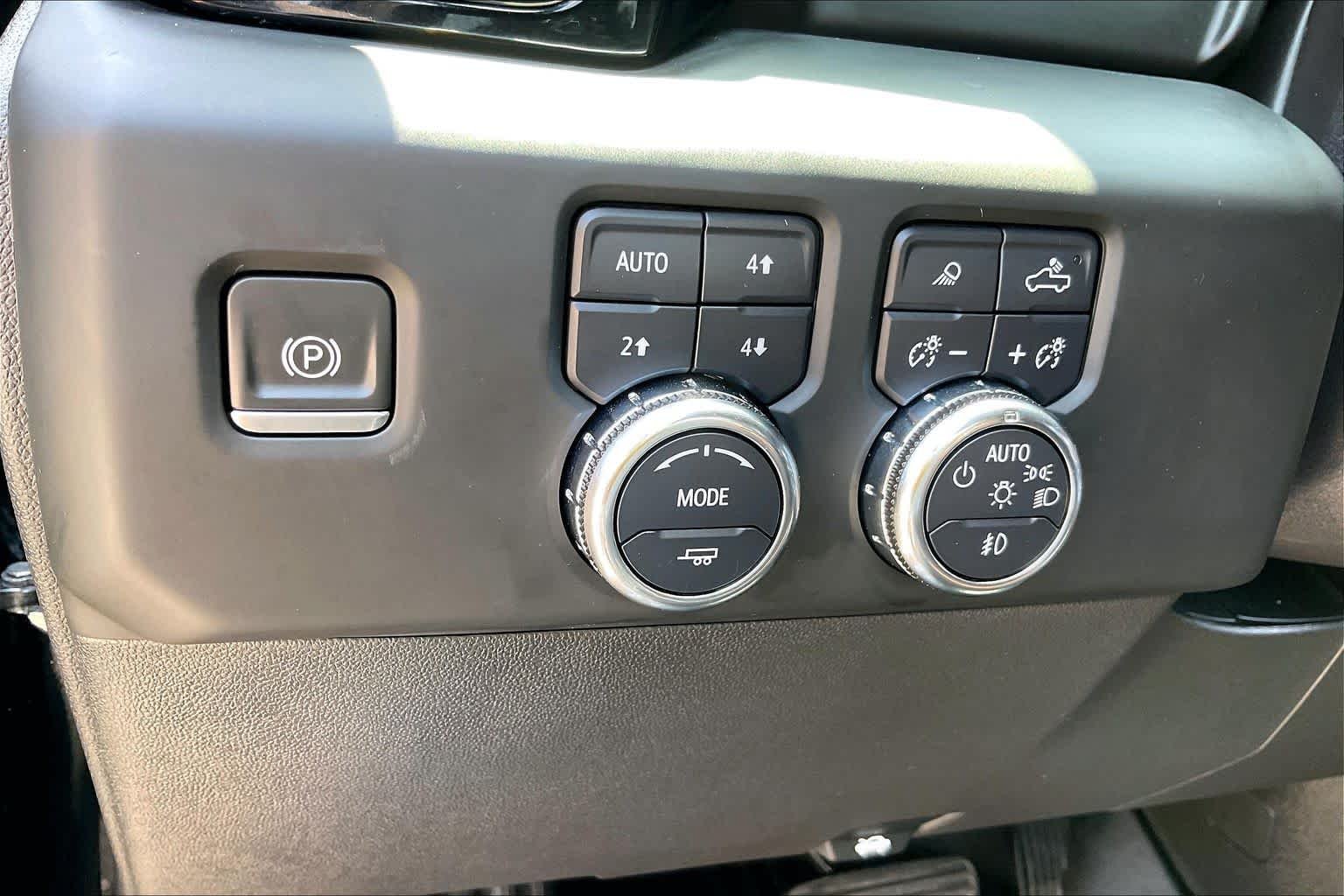 Used 2024 Onyx Black GMC AT4 image 14