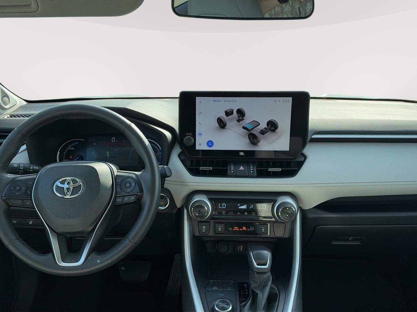 Used 2025 Wind Chill Pearl Toyota XLE Premium image 16