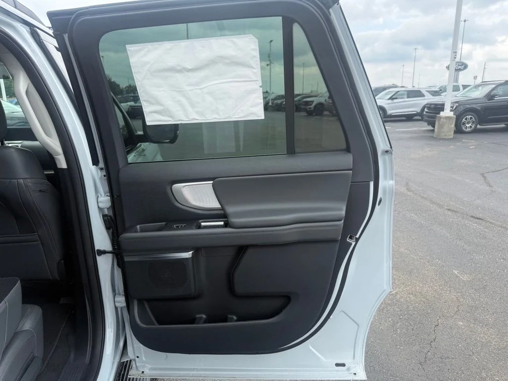 New 2026 Space Silver Metallic Ford MAX Active image 59