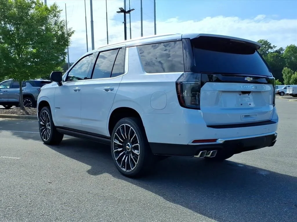 New 2026 Polar White Tricoat Chevrolet High Country image 32