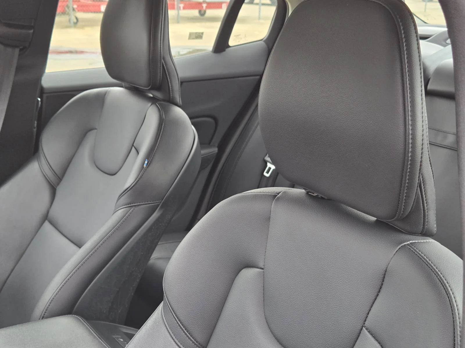 2024 Volvo S60 Core - Photo 20